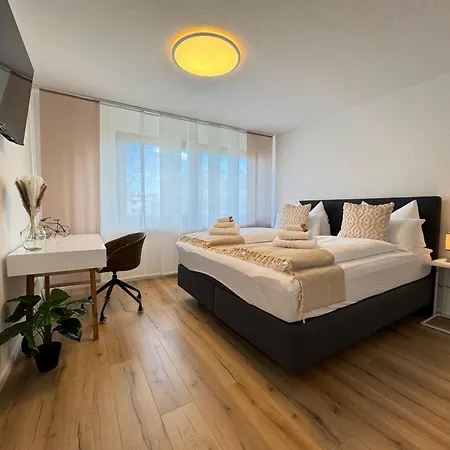 3 Apartment, 90 Qm, Ruhig Und Zentrumsnah, Max 6 Pers, 15 Qm Balkon , Private Garage, Internet 1000 Mbit