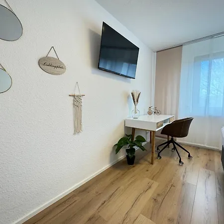 Apartment 3 Apartment, 90 Qm, Ruhig Und Zentrumsnah, Max 6 Pers, 15 Qm Balkon , Private Garage, Internet 1000 Mbit Sindelfingen