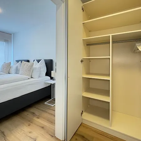 3 Apartment, 90 Qm, Ruhig Und Zentrumsnah, Max 6 Pers, 15 Qm Balkon , Private Garage, Internet 1000 Mbit * Sindelfingen