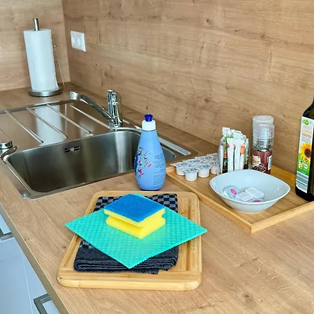 Apartment 3 Apartment, 90 Qm, Ruhig Und Zentrumsnah, Max 6 Pers, 15 Qm Balkon , Private Garage, Internet 1000 Mbit Sindelfingen