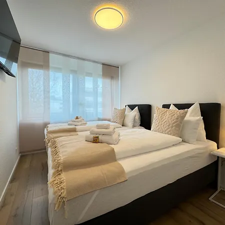 Apartment 3 Apartment, 90 Qm, Ruhig Und Zentrumsnah, Max 6 Pers, 15 Qm Balkon , Private Garage, Internet 1000 Mbit