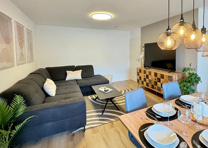 Apartamento 3 Apartment, 90 Qm, Ruhig Und Zentrumsnah, Max 6 Pers, 15 Qm Balkon , Private Garage, Internet 1000 Mbit *