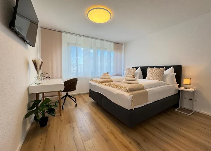 3 Apartment, 90 Qm, Ruhig Und Zentrumsnah, Max 6 Pers, 15 Qm Balkon , Private Garage, Internet 1000 Mbit