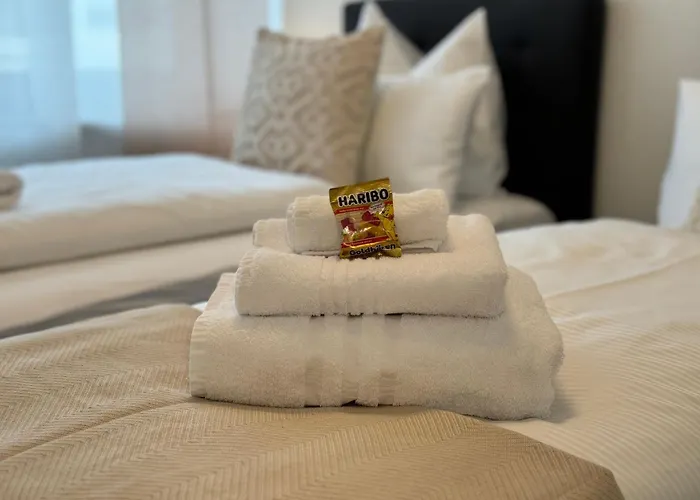 Apartamento 3 Apartment, 90 Qm, Ruhig Und Zentrumsnah, Max 6 Pers, 15 Qm Balkon , Private Garage, Internet 1000 Mbit Sindelfingen