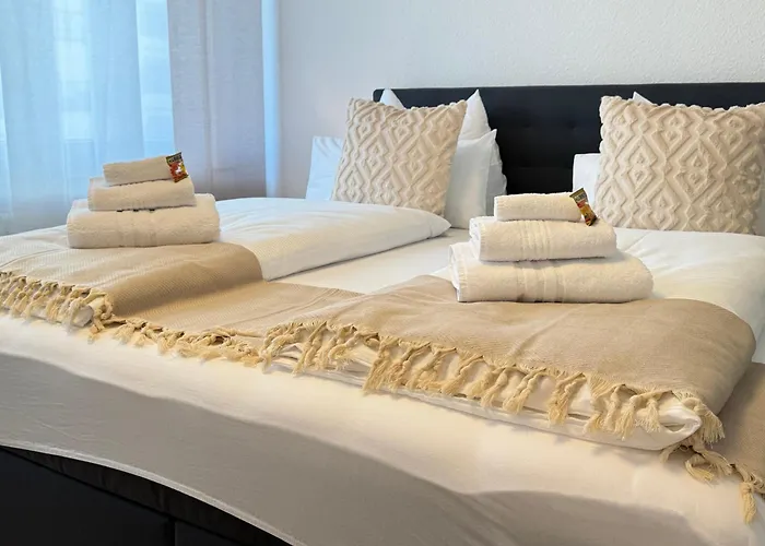 Apartamento 3 Apartment, 90 Qm, Ruhig Und Zentrumsnah, Max 6 Pers, 15 Qm Balkon , Private Garage, Internet 1000 Mbit