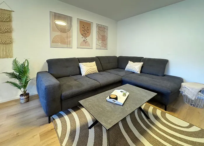 3 Apartment, 90 Qm, Ruhig Und Zentrumsnah, Max 6 Pers, 15 Qm Balkon , Private Garage, Internet 1000 Mbit *