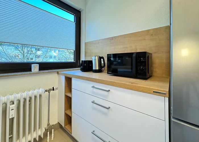 3 Apartment, 90 Qm, Ruhig Und Zentrumsnah, Max 6 Pers, 15 Qm Balkon , Private Garage, Internet 1000 Mbit Sindelfingen