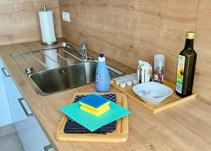 Apartamento 3 Apartment, 90 Qm, Ruhig Und Zentrumsnah, Max 6 Pers, 15 Qm Balkon , Private Garage, Internet 1000 Mbit Sindelfingen